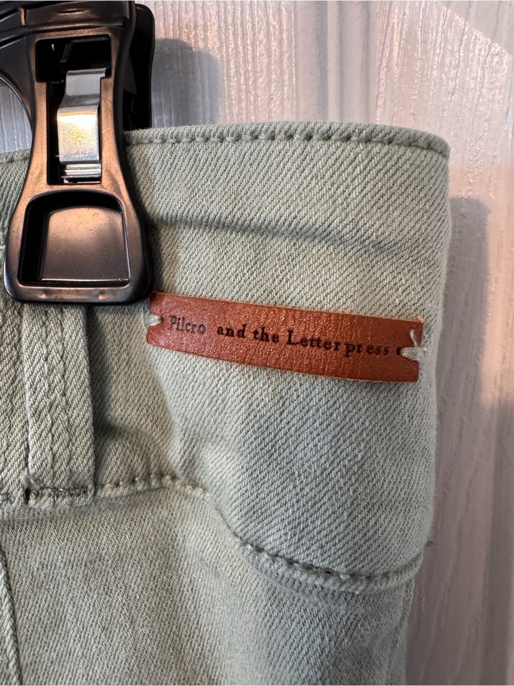 Pilcro and The LeatherPress Sage Green High-Rise Cropped Flare Pants Jeans Sz 27 - Picture 9 of 13